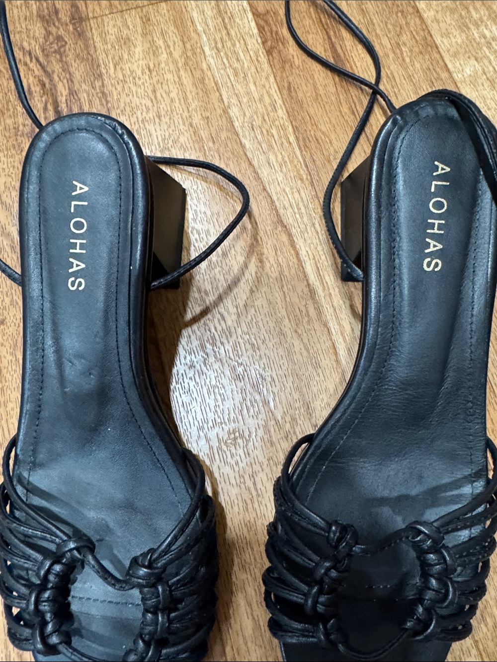 ALOHAS Mirage Sandal in Black - Picture 3 of 11